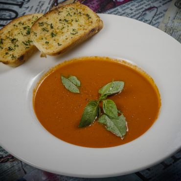Traditional Tomato Basil Soup