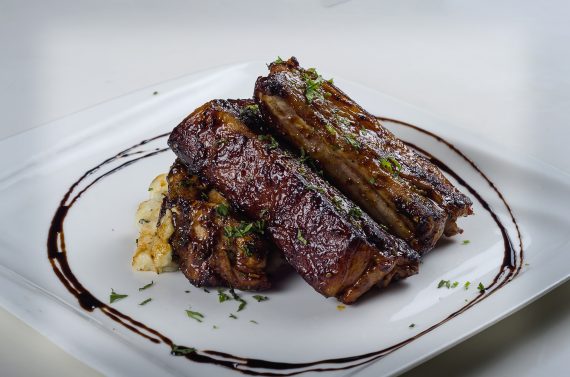 Juicy spare pork ribs