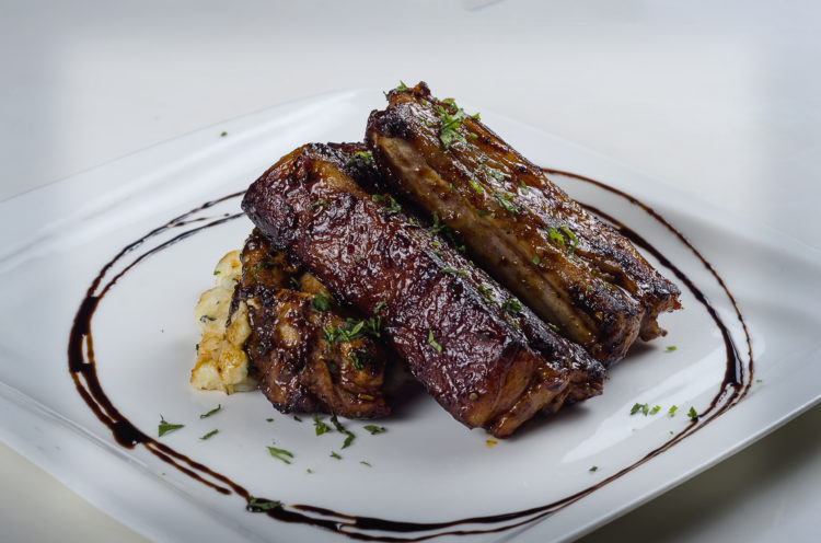 Juicy spare pork ribs